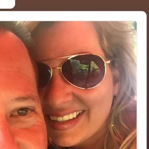 Meet your Posher, Connie